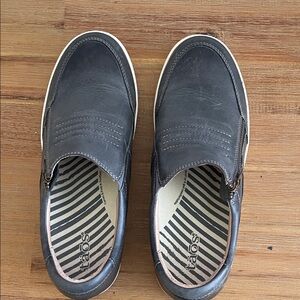 Taos Footwear Women’s Navy Slip-On Loafers